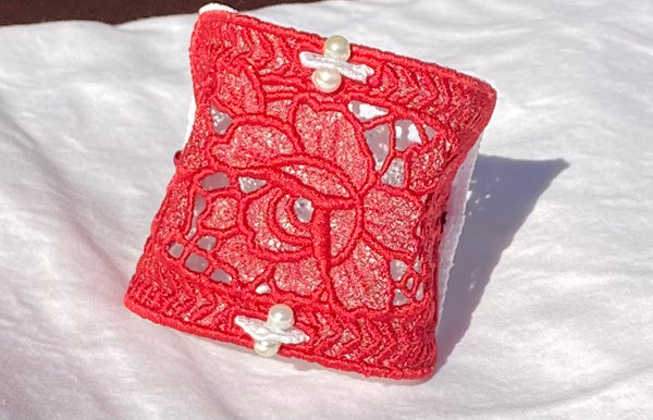 Gift Box - FSL (Free Standing Lace) Embroidered Gift Box size Medium: 3.5 x 4 inch